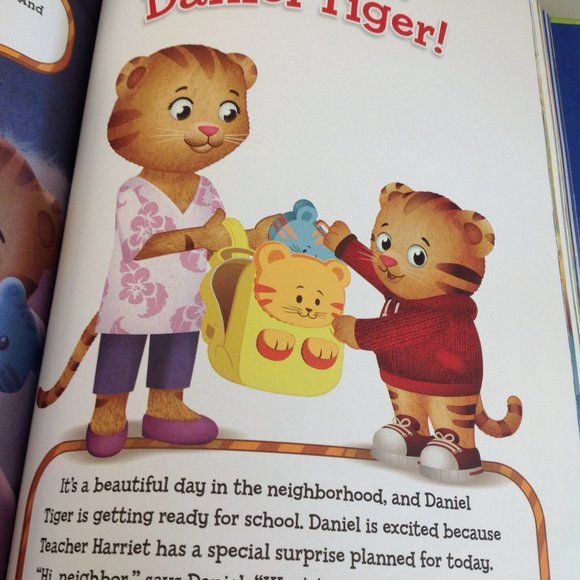 Adorable Daniel Tiger's 12  Five Minute Stories - Picture 7 of 10
